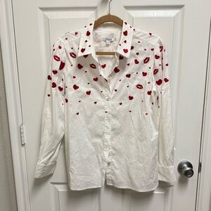 Chico's White Heart & Lips Button Down
